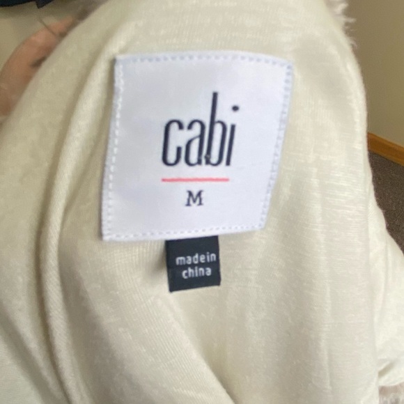 Cabi Aspen Faux Fur Vest Size Medium - Picture 13 of 16